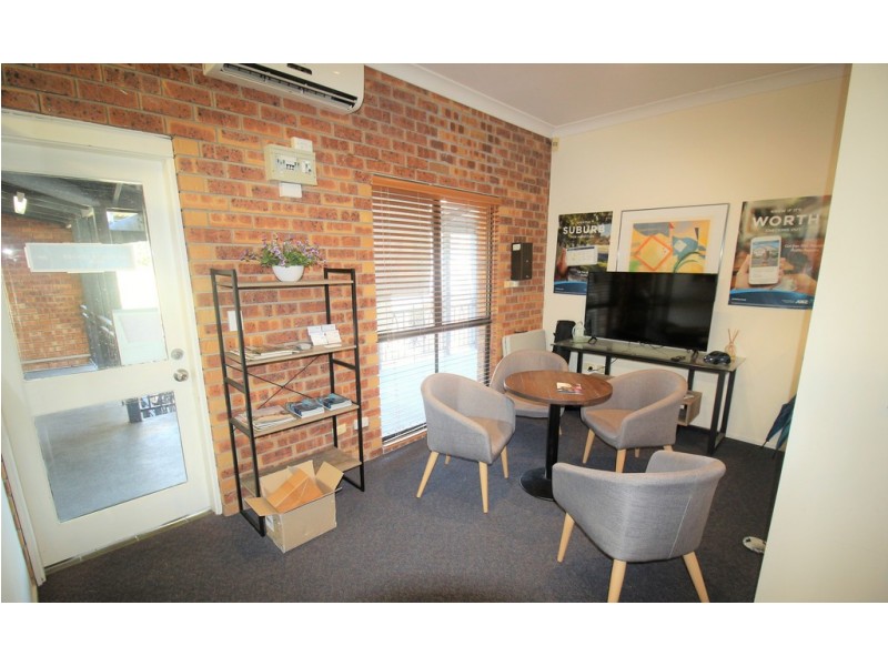 8/33 Tallebudgera Creek Road, Burleigh Heads QLD 4220