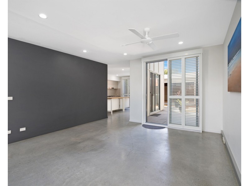 6 Watts Drive, Varsity Lakes QLD 4227