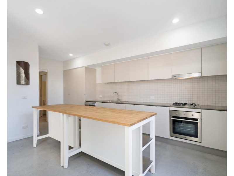 6 Watts Drive, Varsity Lakes QLD 4227