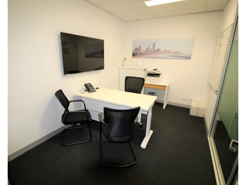 14/2 Waterfront Place, Robina QLD 4226