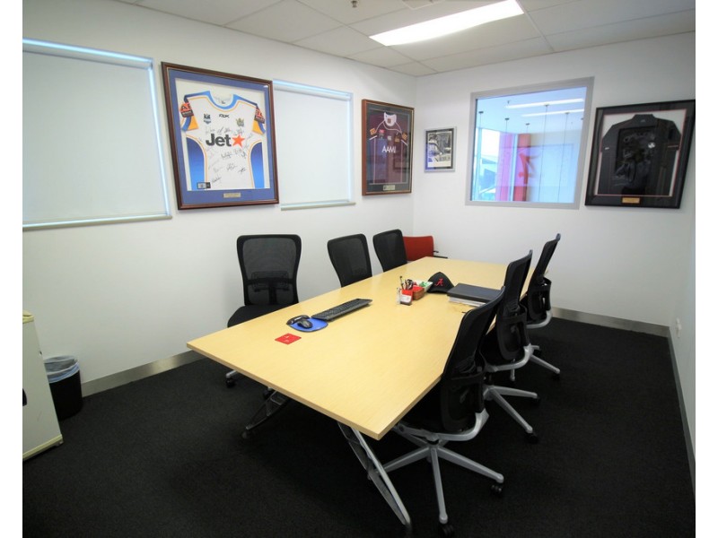 14/2 Waterfront Place, Robina QLD 4226