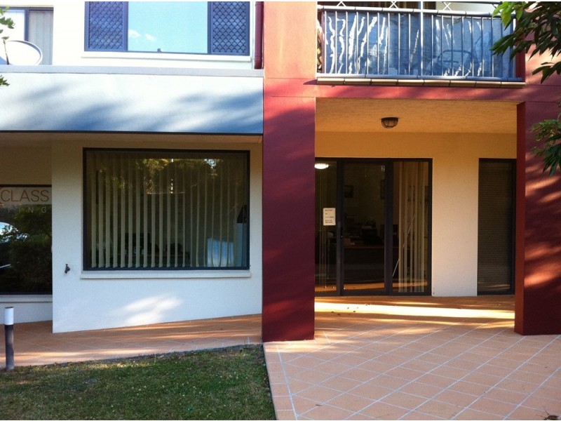 2/492 Christine Avenue, Robina QLD 4226