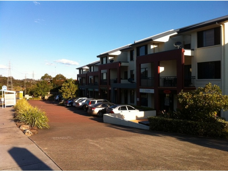 2/492 Christine Avenue, Robina QLD 4226