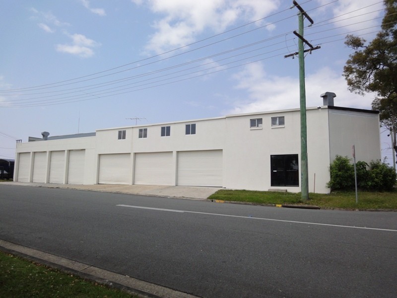 43 Paradise Avenue, Miami QLD 4220