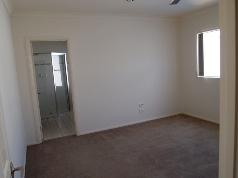Varsity Lakes QLD 4227