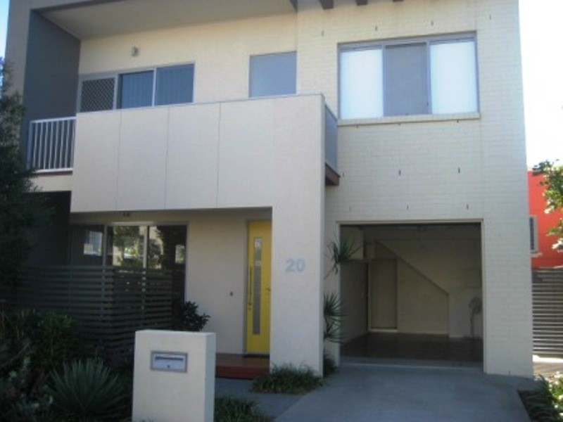 20 Watts Drive, Varsity Lakes QLD 4227