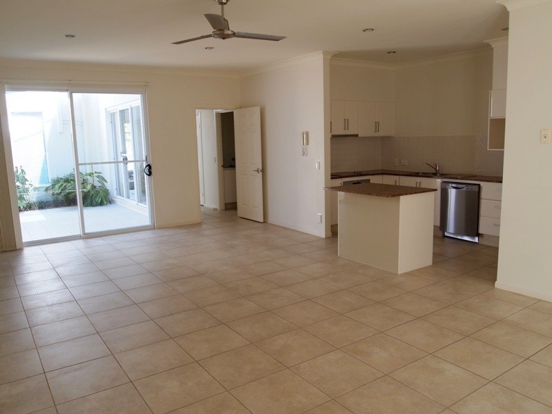 Varsity Lakes QLD 4227