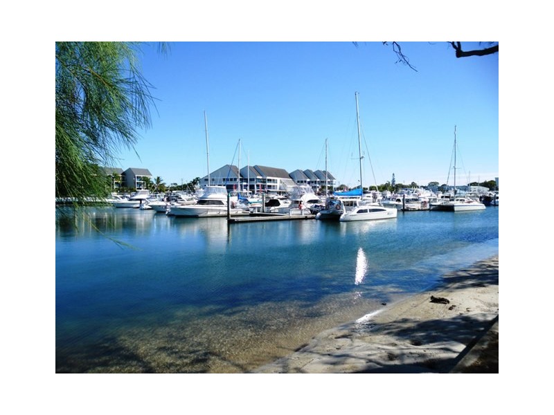 Paradise Point QLD 4216