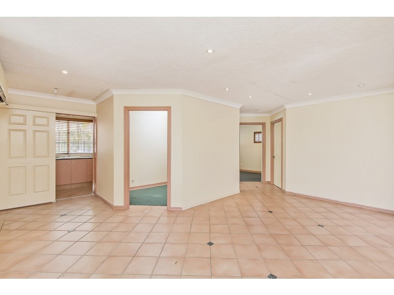 2 Oak Street, Nerang QLD 4211