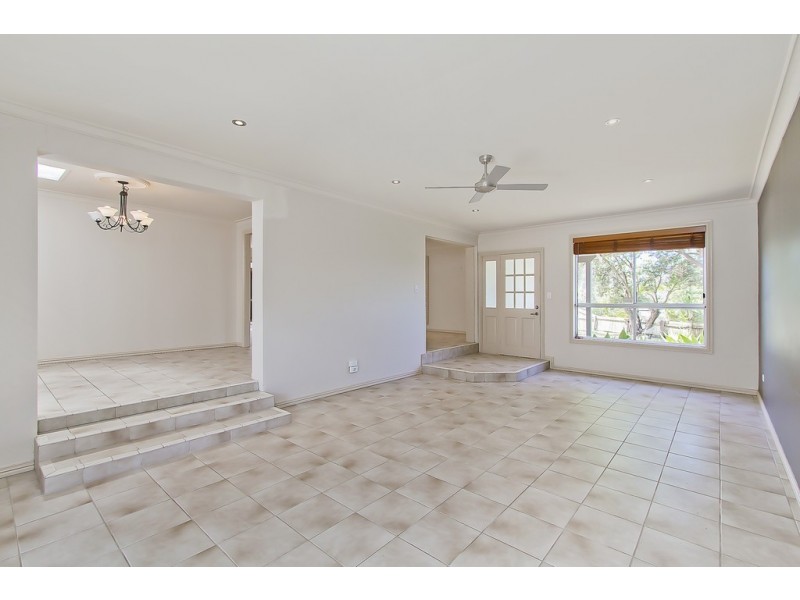 2 Oak Street, Nerang QLD 4211