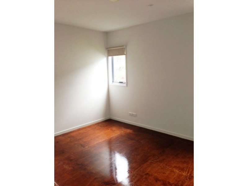 2 Watts Drive, Varsity Lakes QLD 4227