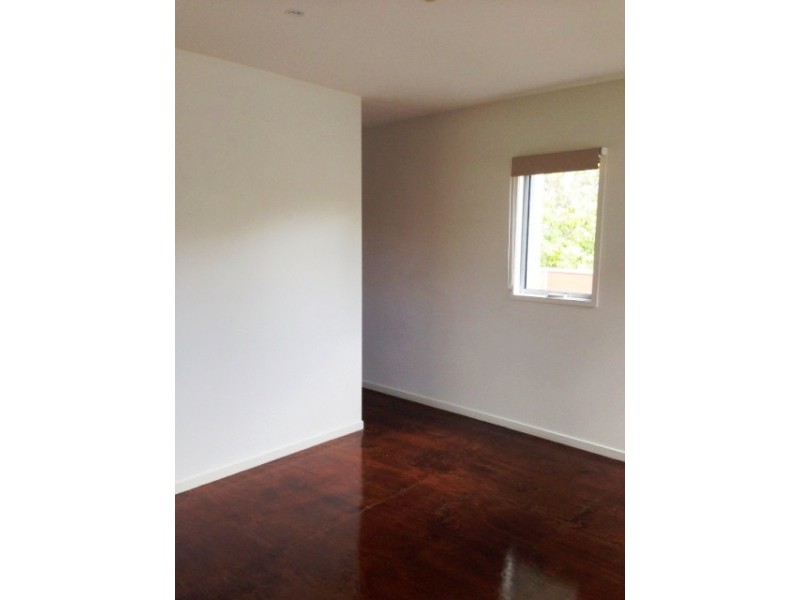 2 Watts Drive, Varsity Lakes QLD 4227