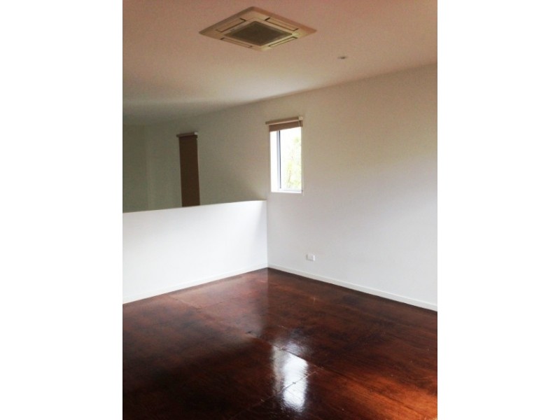 2 Watts Drive, Varsity Lakes QLD 4227