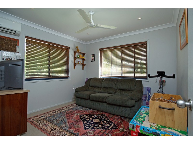 32 Tallebudgera Creek Road, Burleigh Heads QLD 4220