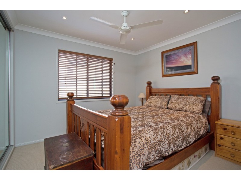 32 Tallebudgera Creek Road, Burleigh Heads QLD 4220