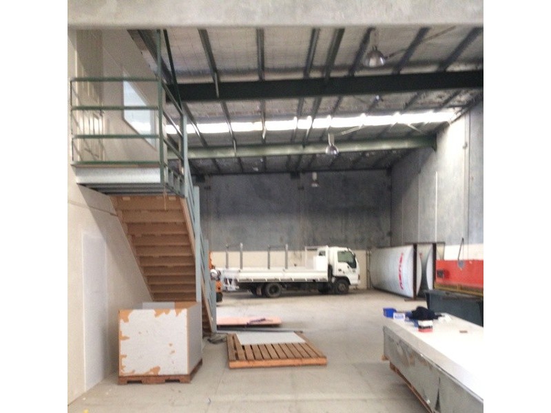 1/4 Reichert Drive, Molendinar QLD 4214