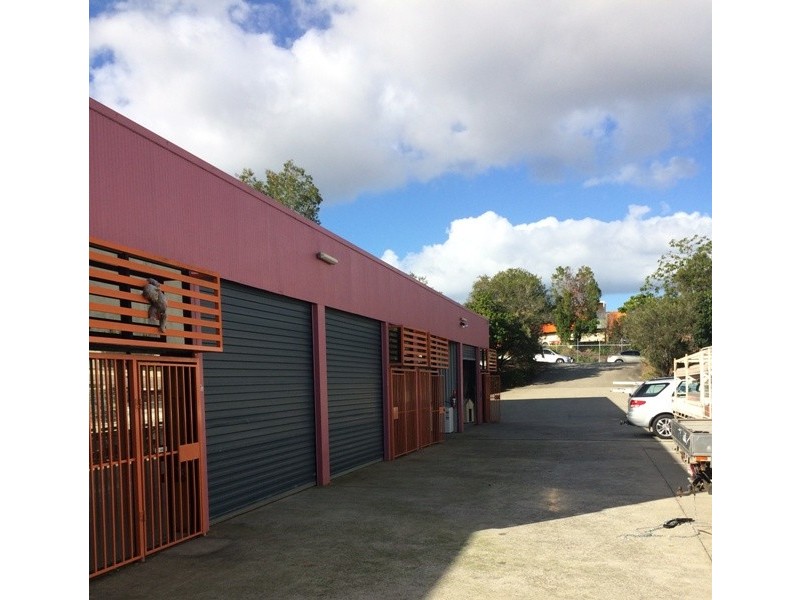4 Flint Court, Varsity Lakes QLD 4227