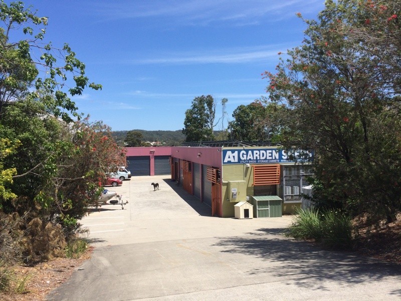4 Flint Court, Varsity Lakes QLD 4227