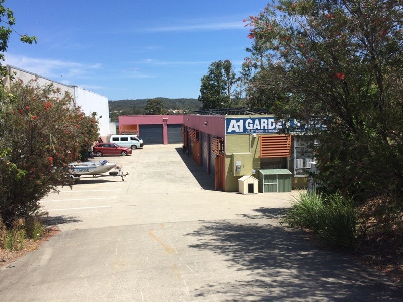 4 Flint Court, Varsity Lakes QLD 4227
