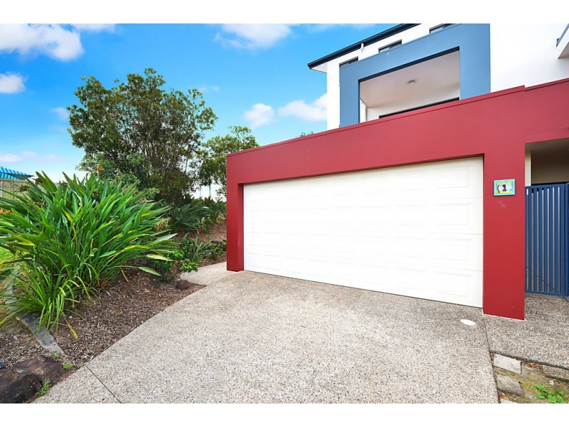 1/492 Christine Avenue, Robina QLD 4226