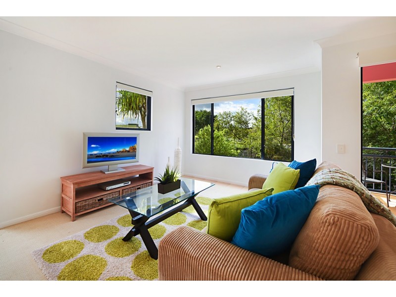 1/492 Christine Avenue, Robina QLD 4226