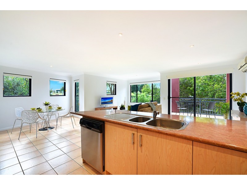 1/492 Christine Avenue, Robina QLD 4226