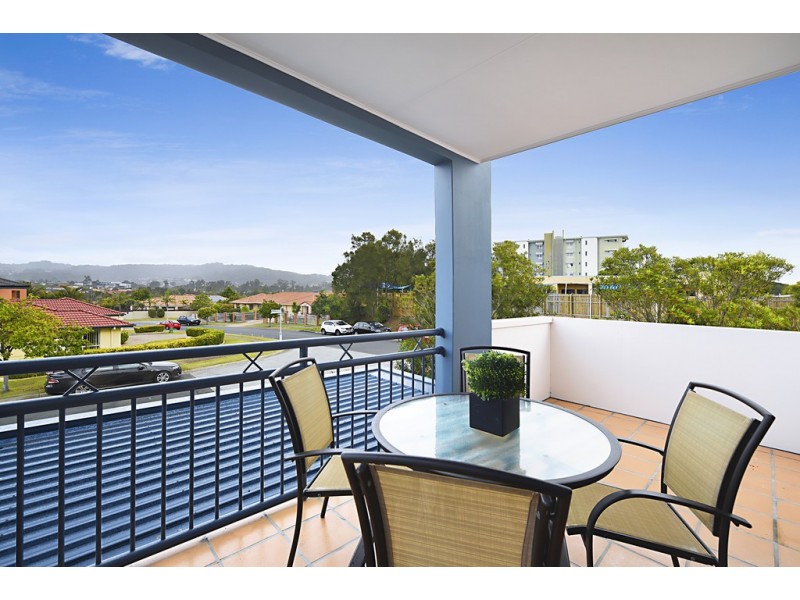 1/492 Christine Avenue, Robina QLD 4226