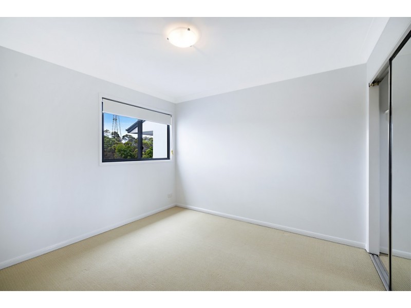 1/492 Christine Avenue, Robina QLD 4226