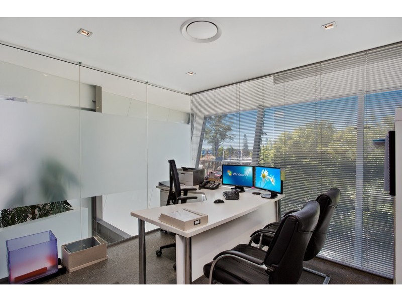 16 Ashmore Road, Bundall QLD 4217