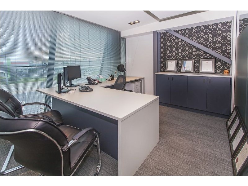 16 Ashmore Road, Bundall QLD 4217