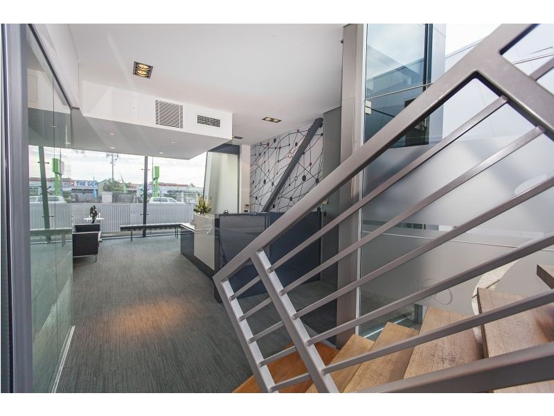 16 Ashmore Road, Bundall QLD 4217