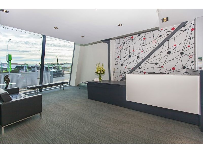 16 Ashmore Road, Bundall QLD 4217