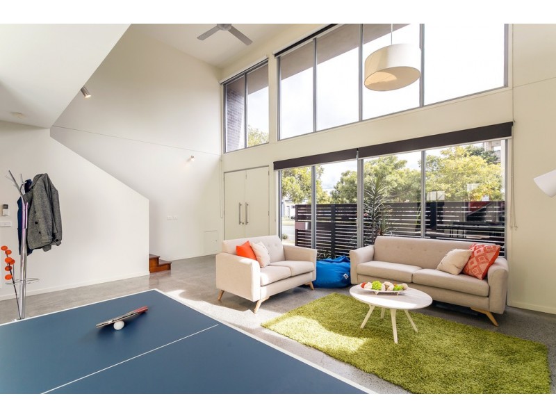 153 Varsity Parade, Varsity Lakes QLD 4227