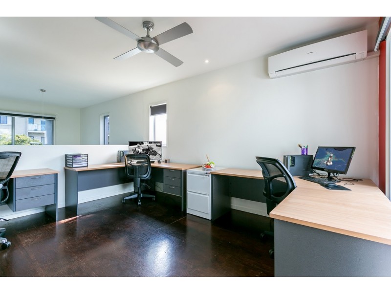 153 Varsity Parade, Varsity Lakes QLD 4227