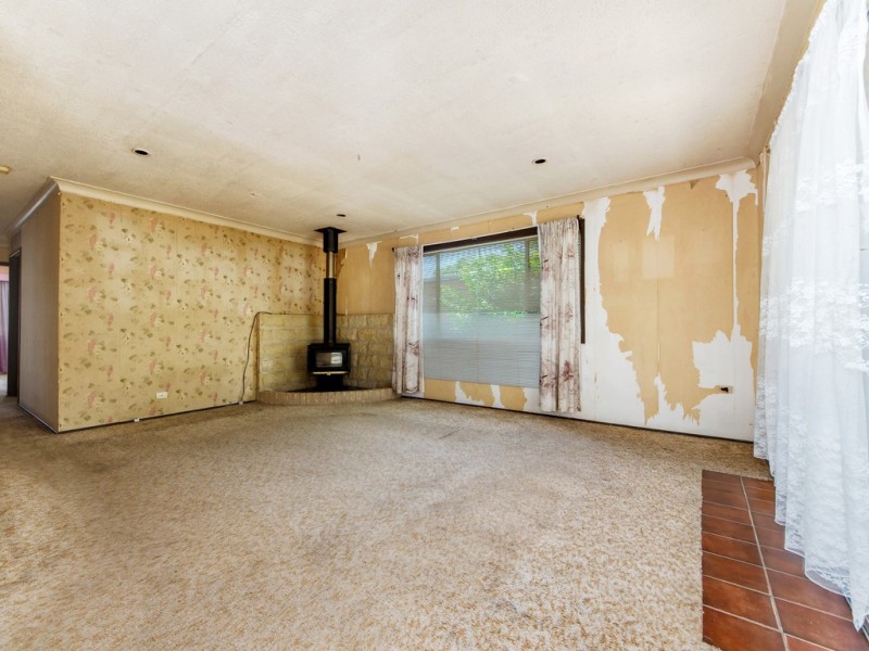 27 Caroline Avenue, Southport QLD 4215