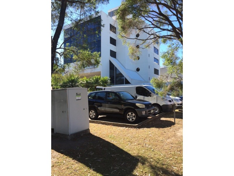 1/105 Upton Street, Bundall QLD 4217