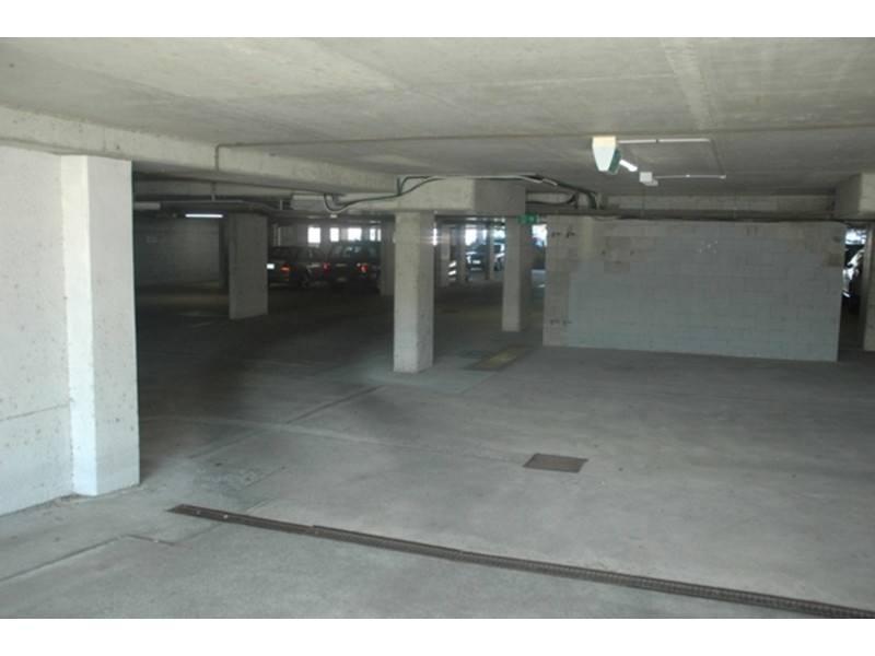 2E/109 Upton Street, Bundall QLD 4217