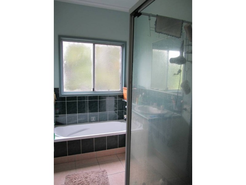 769 Neusa Vale Road, Kin Kin QLD 4571