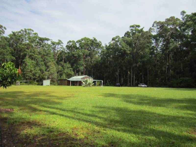 68 Hempsall Road, Cootharaba QLD 4565