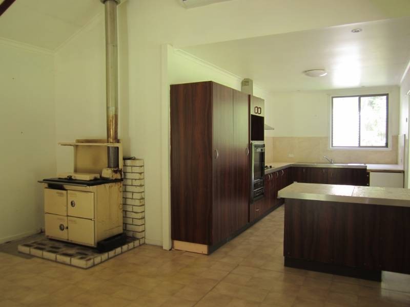 68 Hempsall Road, Cootharaba QLD 4565