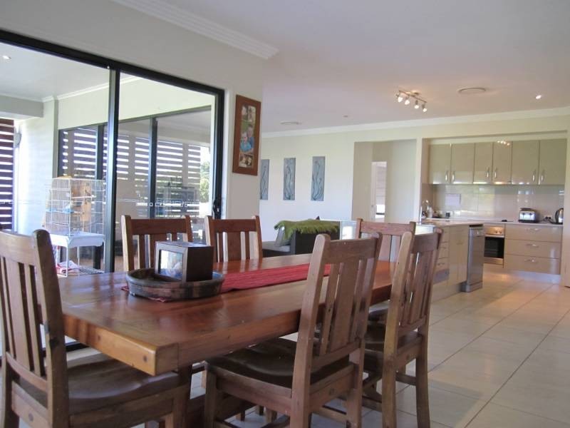 6 Stratford Park Drive, Pomona QLD 4568