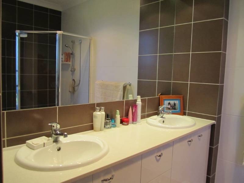 6 Stratford Park Drive, Pomona QLD 4568