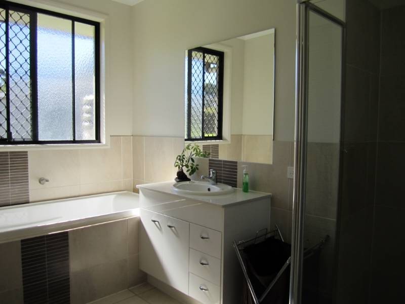 6 Stratford Park Drive, Pomona QLD 4568