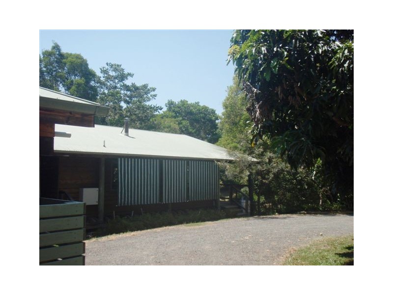 182 Pomona Connection Road, Pomona QLD 4568
