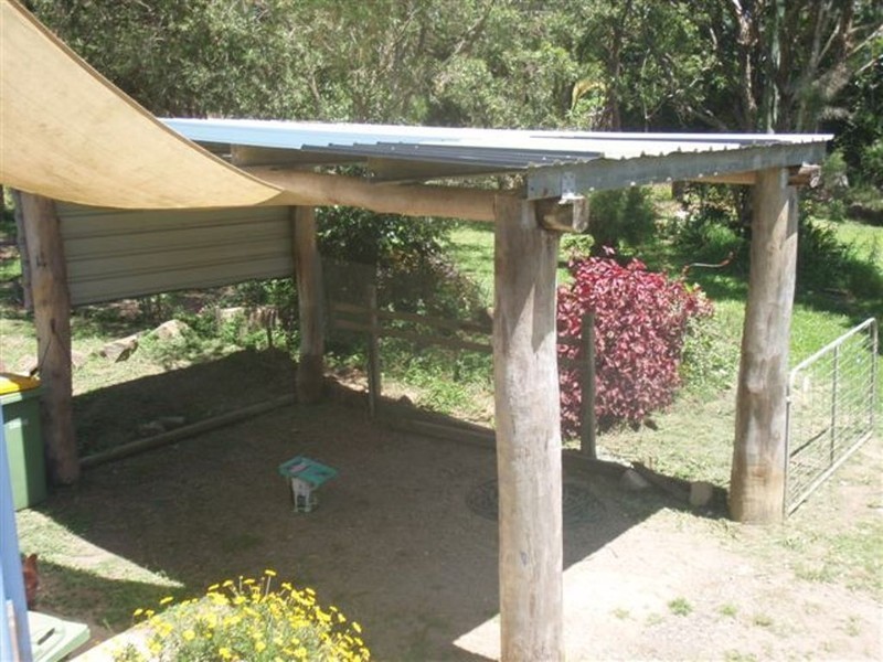 52 Queen St, Cooran QLD 4569