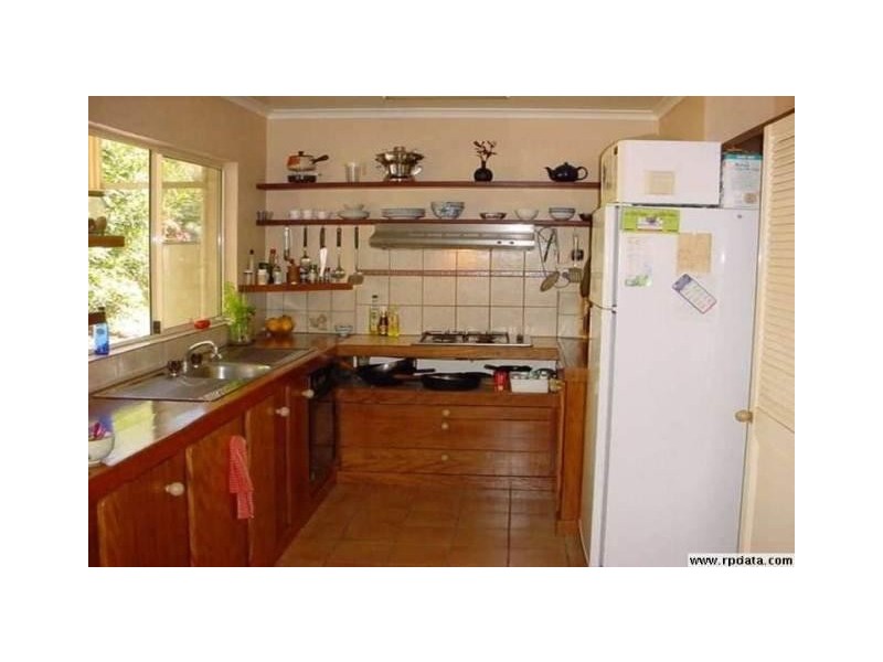 7 Bowman Street, Kin Kin QLD 4571