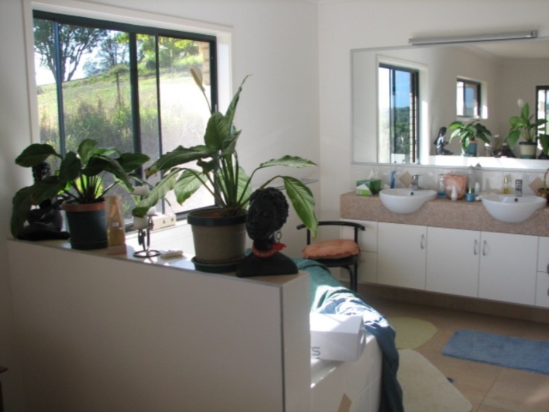 Pinbarren QLD 4568
