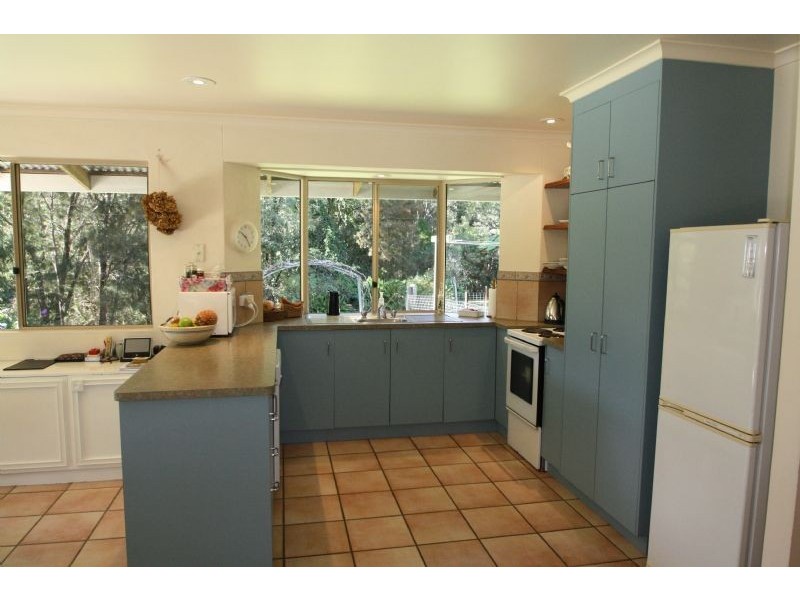 3 Taylor Drv, Pomona QLD 4568