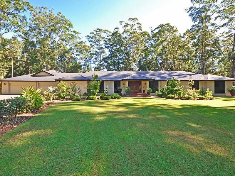 6 Palm Tree Court, Pomona QLD 4568