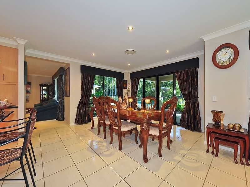 6 Palm Tree Court, Pomona QLD 4568
